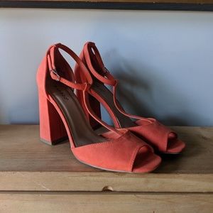 Fun retro style heels - size 10